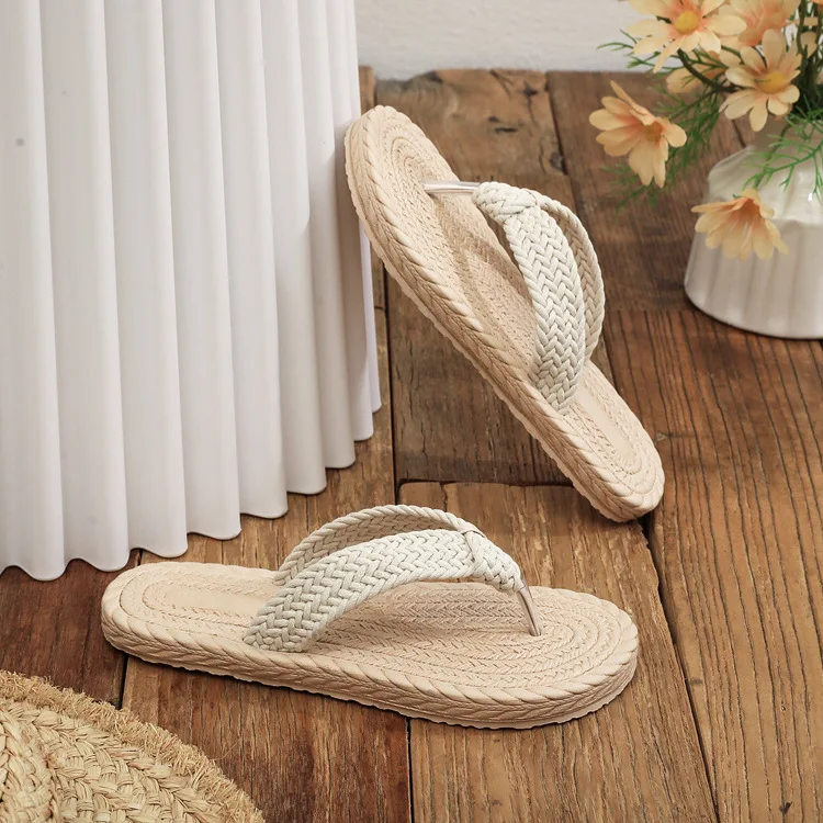 

2026 New Women's Fashion Trend Ethnic Graffiti Anti-slip Wear-resistant Soft Sole Anti-linen Flip-flops