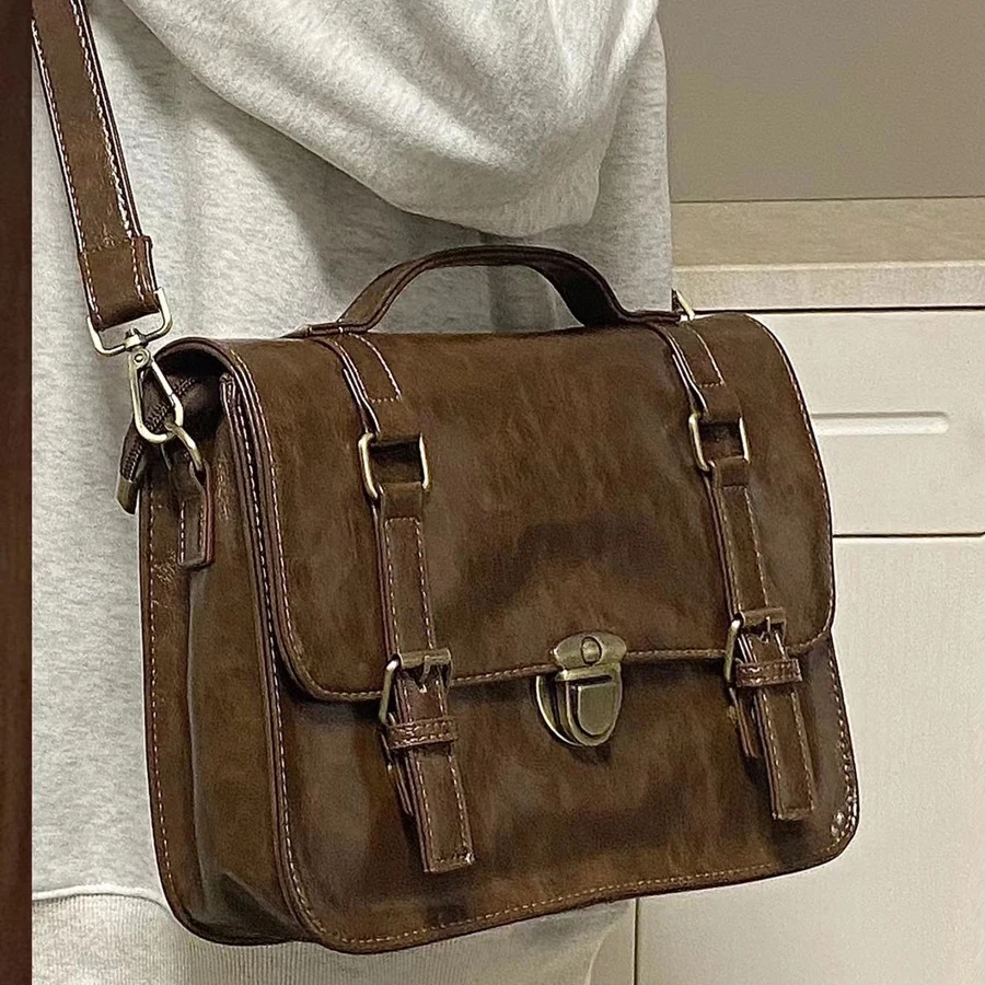 Vintage Postman Bag 2023 Large Capacity PU Crossbody British Commuter Backpack Preppy Style Casual Handheld Single Shoulder Bag