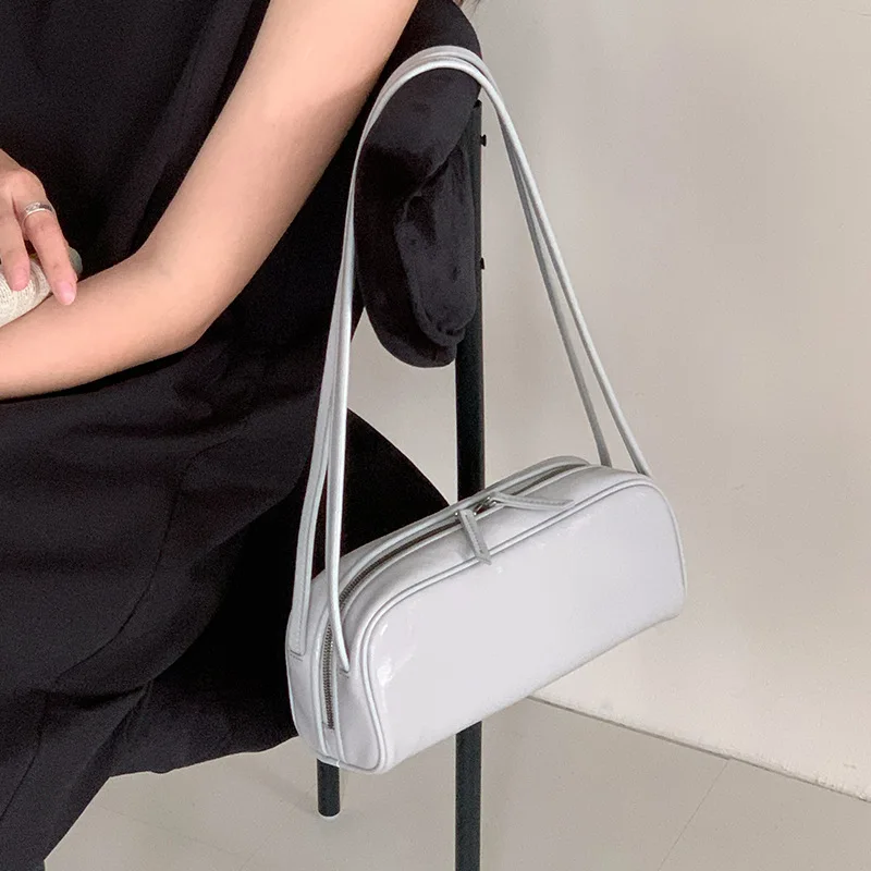 Echt lederen onderarmtas 2025, nieuwe niche-ontwerp, oliewas, koeienhuid, vintage handtas, mode, high-end damesschoudertas