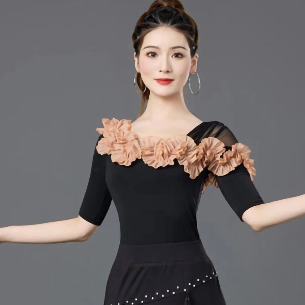 Czarna bluzka do tańca latynoamerykańskiego z asymetrycznym dekoltem, krótkim rękawem, nowa damska koszulka sambo z trójwymiarowym wzorem.