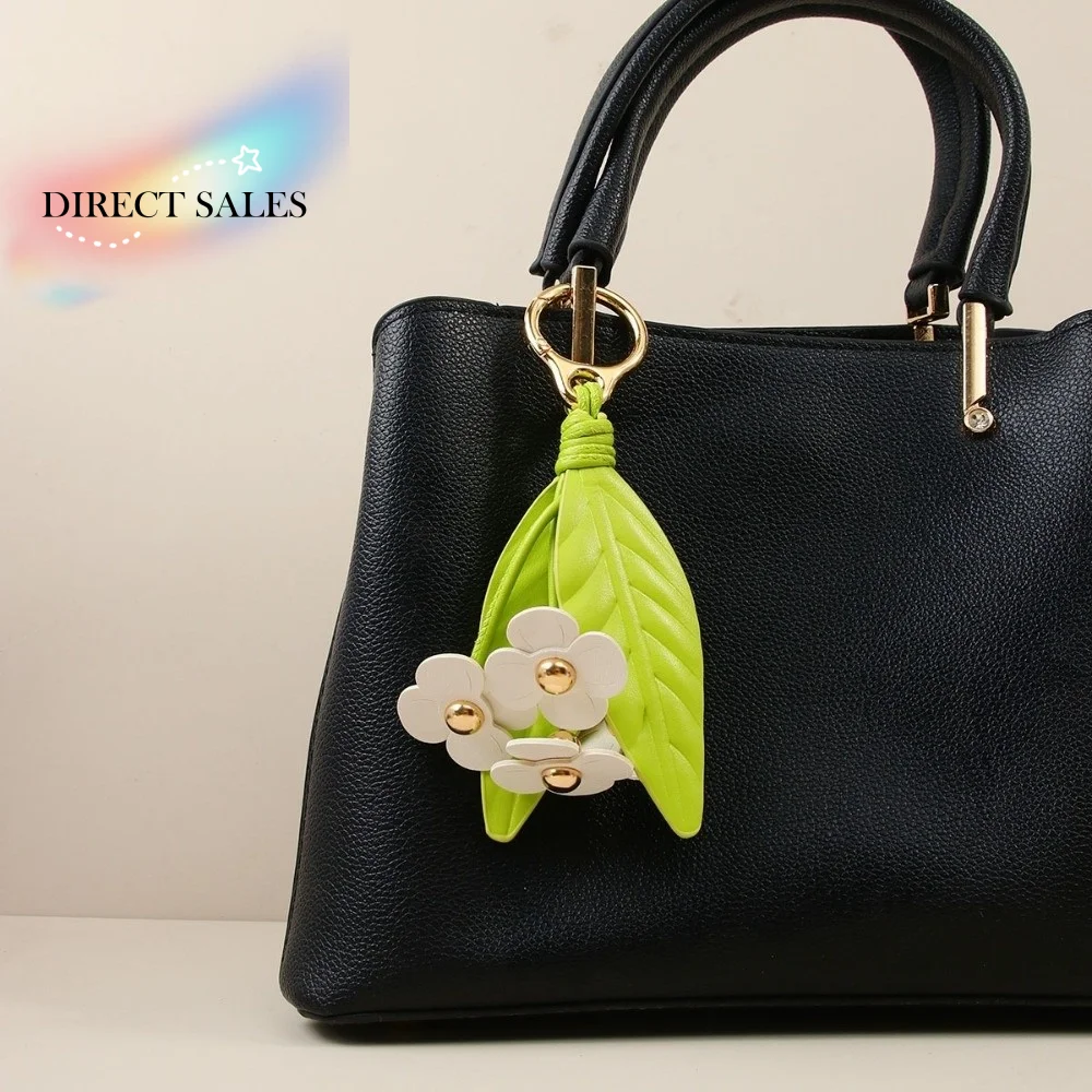 

Lovely Tomato Flower Pu Leather Pendant Hanger Handmade Leather Keychain Car Keyring Cartoon Bag Pendant Women