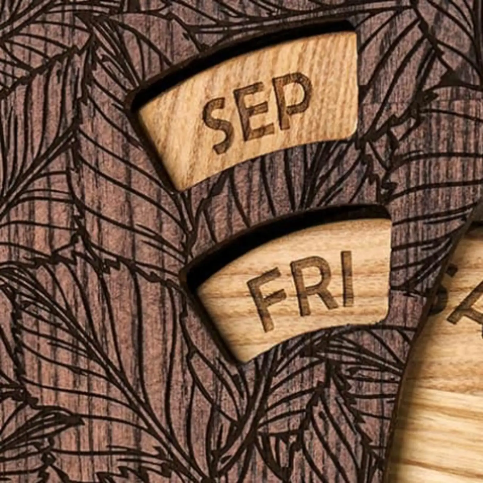 Wooden Perpetual Desk Calendar Gift Idea Resuable Creative Desk Accessories