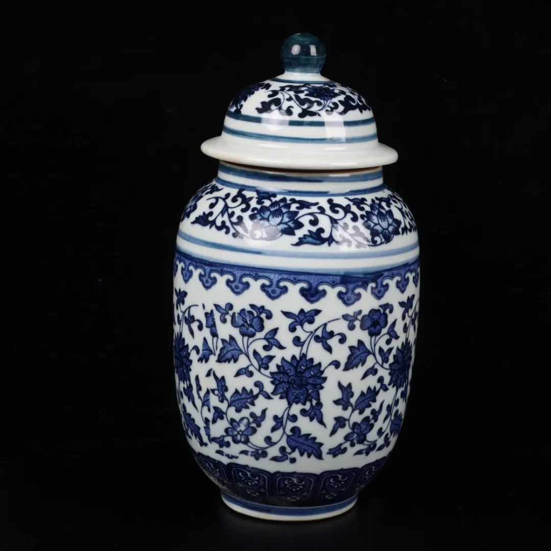 Jingdezhen Blue and White Entangled Branches Lotus Pattern General Pot Antique Porcelain Home Decoration Ornaments