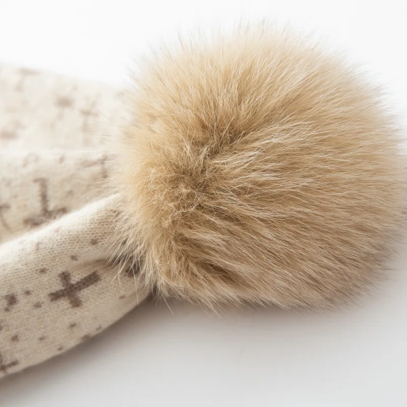 New Arrival Cashmere Knitted Beanie, Women's Autumn Winter Warm Jacquard Hat, Fashion Versatile Cashmere Skull Cap