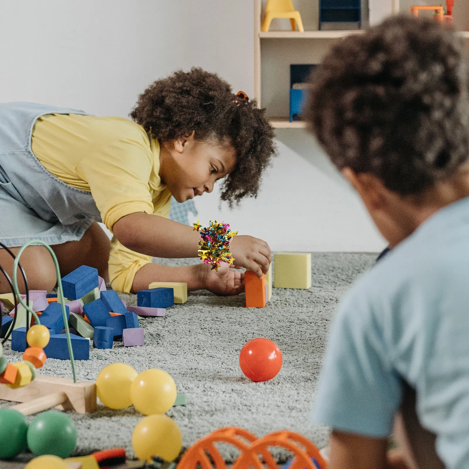 

6Pcs Sparkling Cheer Poms Reusable Lightweight Performance Accessories for Dancing Sports Events Parties Crowd Support Gear