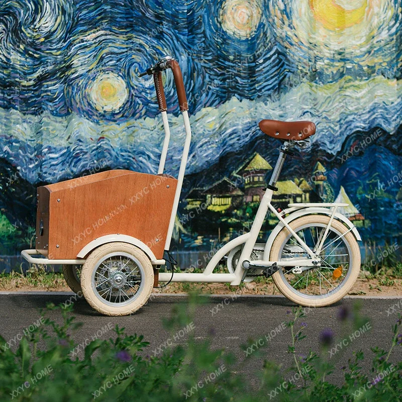 Троллейбус для маленьких собак