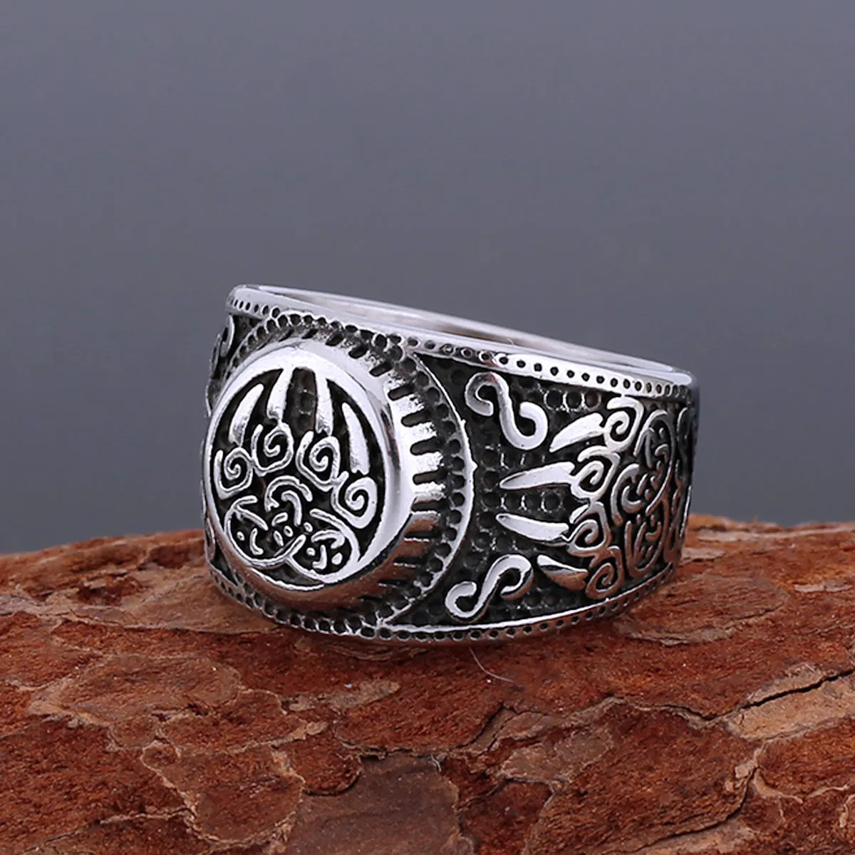 Stainless Steel Masculine Men Animal Bear Paw Pattern Ring Vintage Nordic Celts Totem Endless Knot Ring Gift for Boyfriend