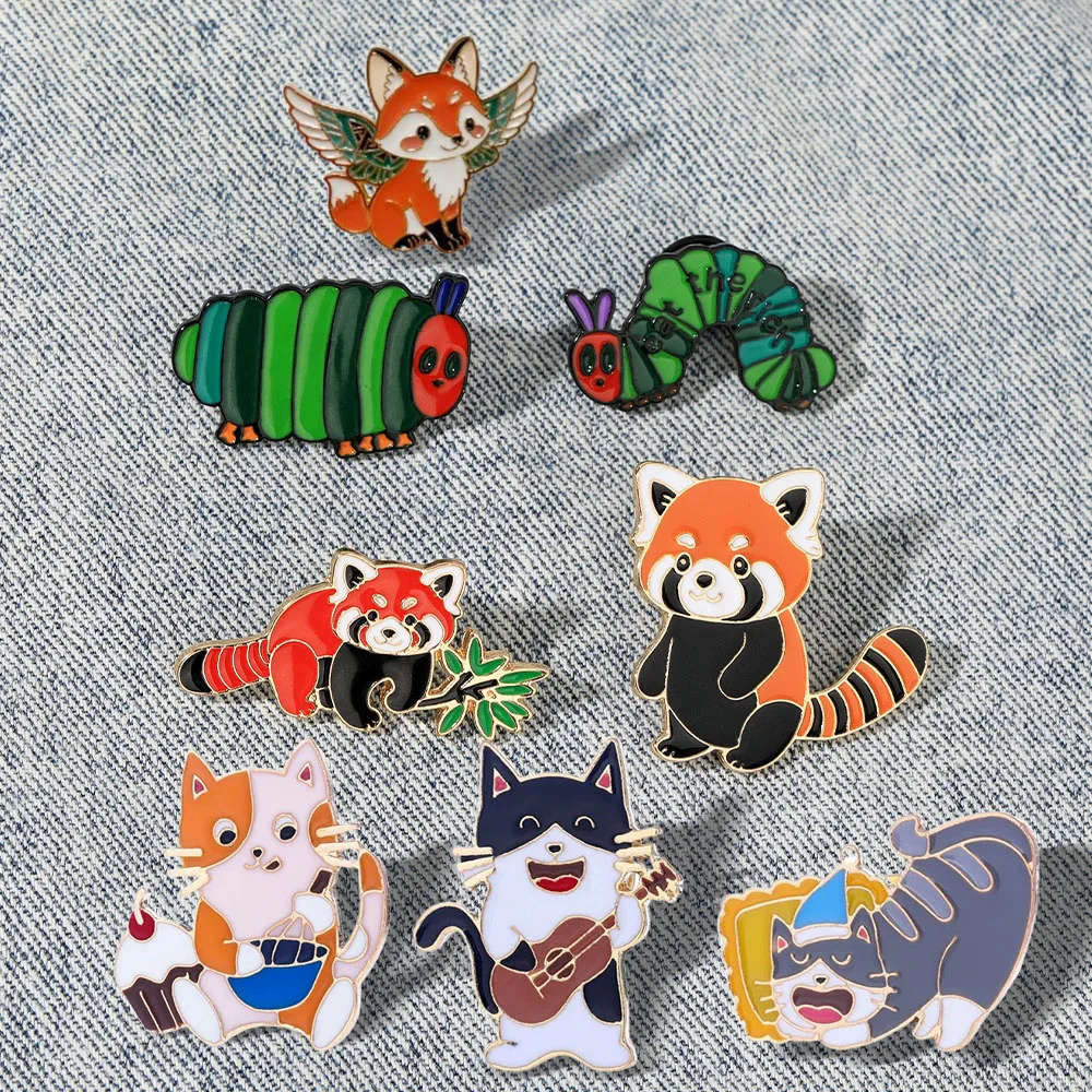 

Cute Fox Brooch Metal Badge Male and Female Student Bags Clothing Buckle Pendant