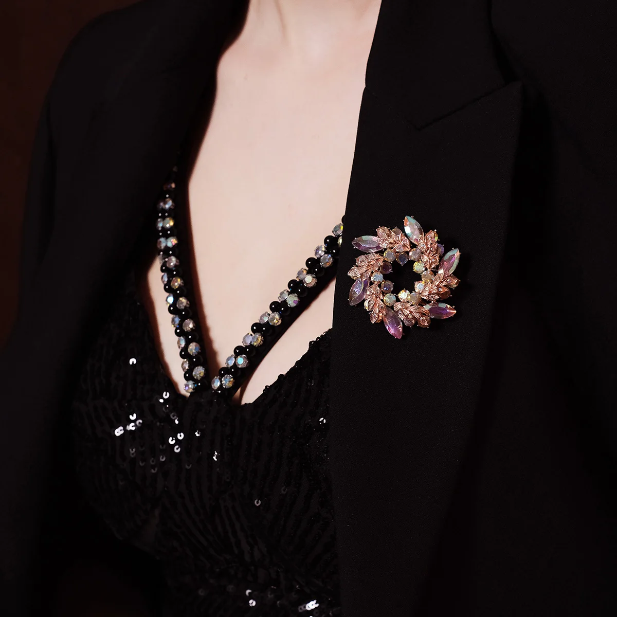 Perle Brosche Pin Schneeflocke High-End-Seide Schal Schnalle Luxus exquisite Damen bekleidung Accessoires Kleid Rock Schmuck – Detail 2