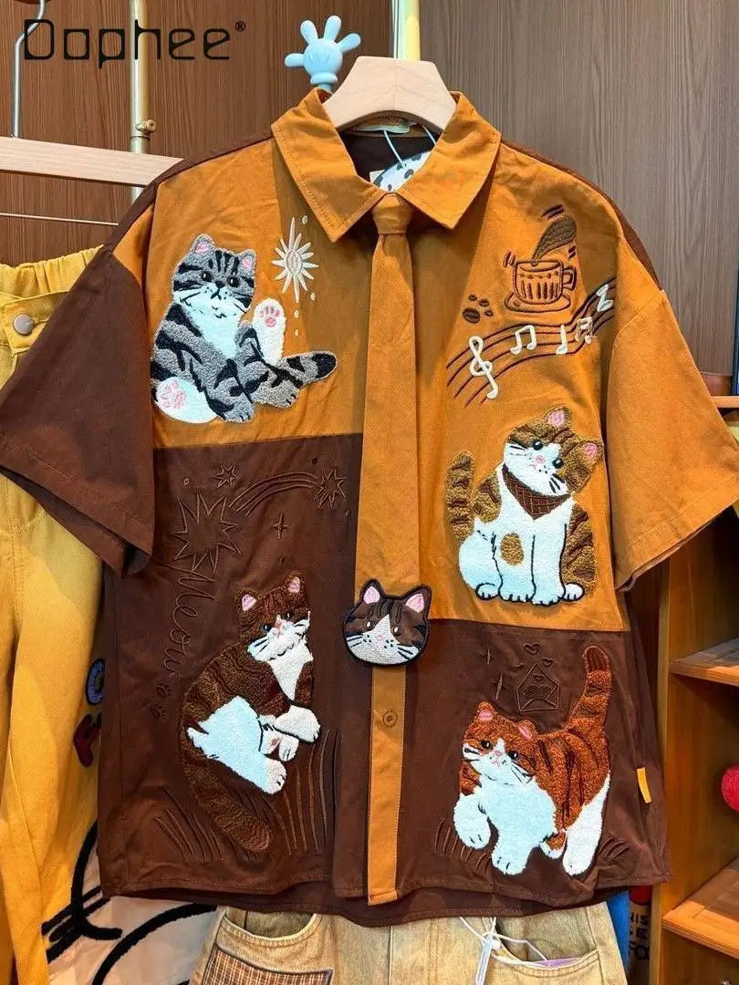 2026 Summer Vintage Color Block Cartoon Cat Towel Embroidery Short Sleeve Shirt Men Loose Fun Lapel Blouse with Decorative Tie