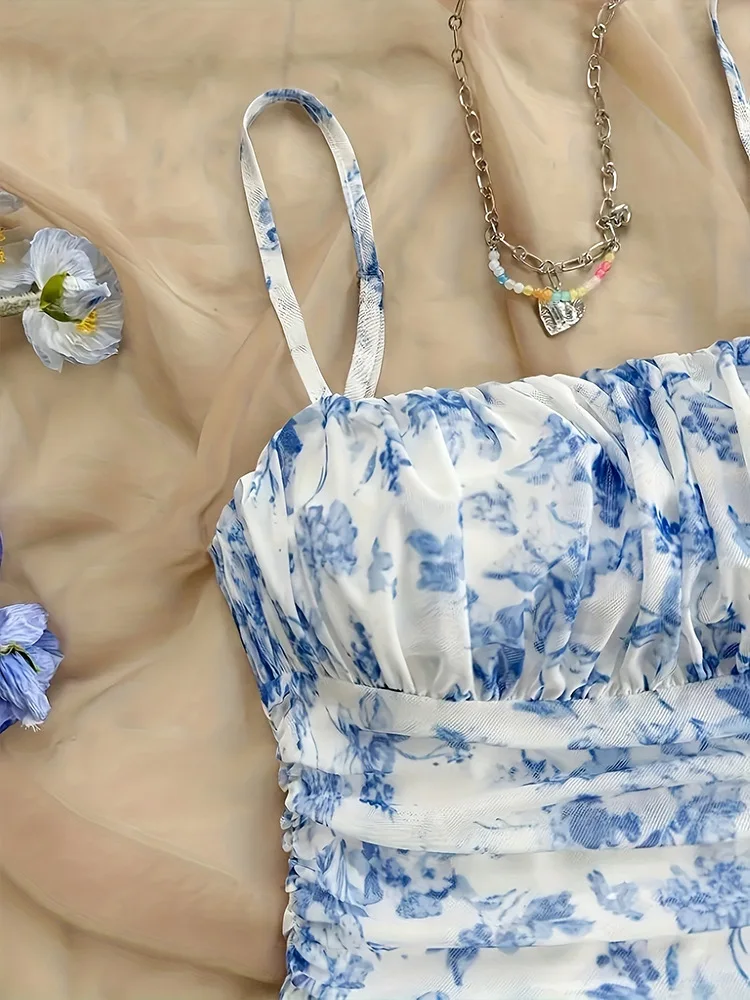 Vestido francés con tirantes, vestido camisola Floral, minivestido Sexy ajustado, cintura elegante, conjunto de protección solar para vacaciones en la playa de verano