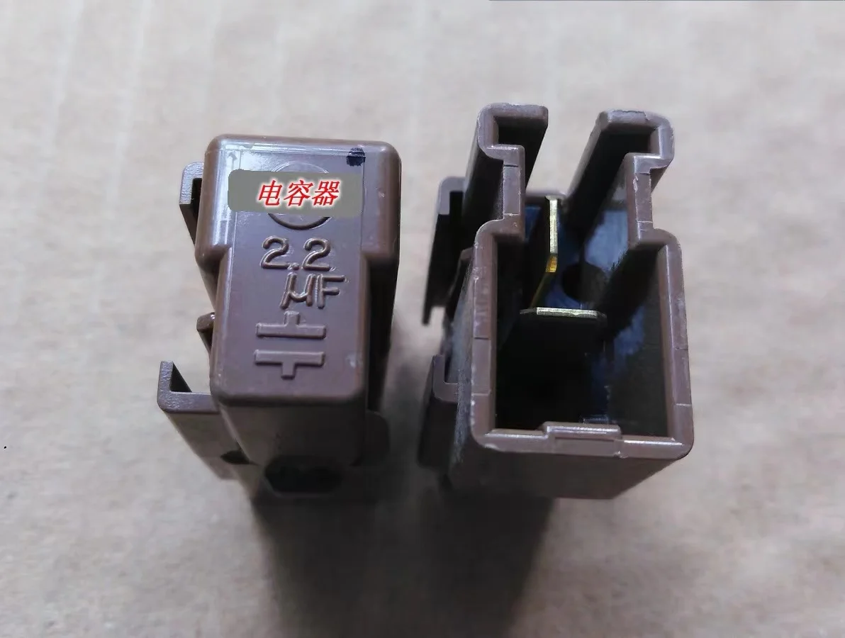 For Nissan TIIDA LIVINA SENTRA ALTIMATEANA X-TRAIL QASHQAI MURANO  High Voltage Ignition Coil  Capacitor