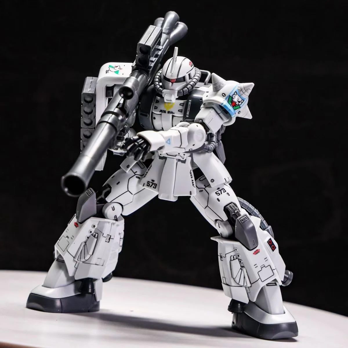 Xingdong 1:144 Hg White Wolf Zaku Modele montażowe Gto Zaku2 Figurka Mech Ms-05 Zaku Statuetka Anime Kolekcja figurek Zabawka dla dzieci