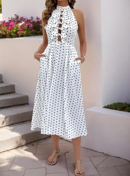เดรสยาวปานกลางสำหรับผู้หญิง ลายจุด คอ halter แขนกุด แต่งระบายด้านหน้าและดีไซน์เว้าช่วงเอว สไตล์หรูหราสำหรับฤดูร้อน