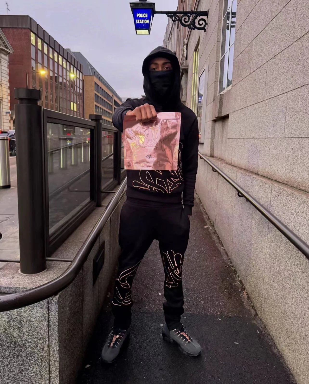

Synaworld Collaborative Rose Gold Street Drill Sports Set Celebri Chench Youth Hoodie Long Sve Casual Wear Autumn Spring