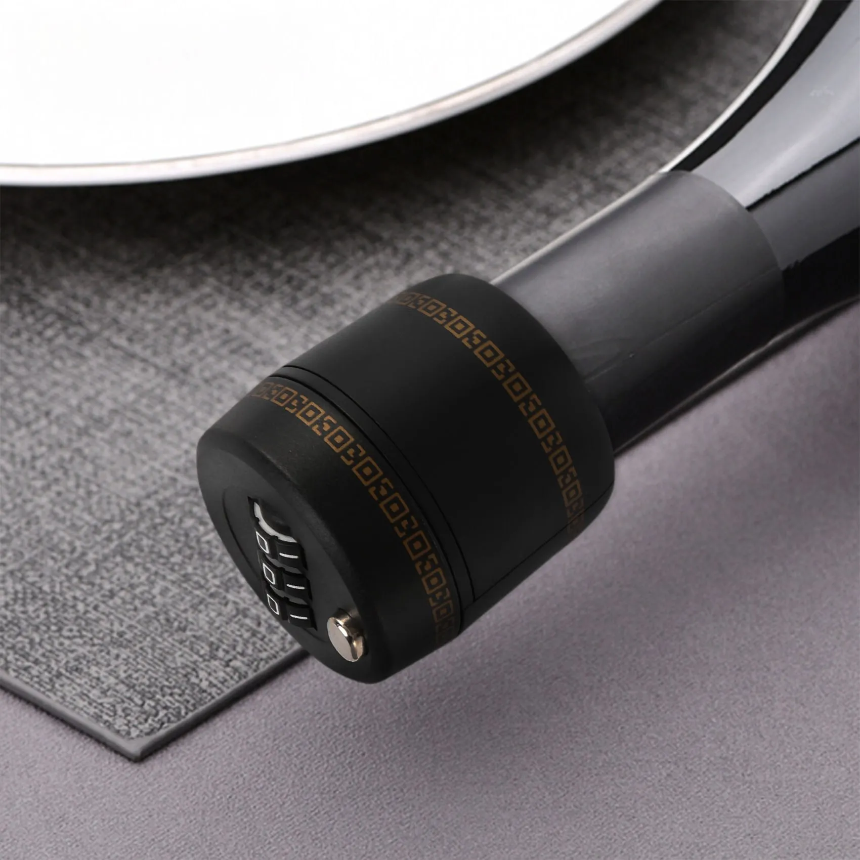 

KIKI Plastic Bottle Password Lock Combination Lock Wine Stopper Vacuum Preservation For Furniture Hardware Lock Keeps Alcohol &