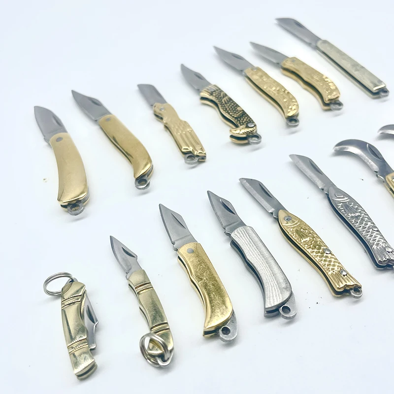 Brass Mini Pocket Knife Keychain Stainless Steel Pendant Cleaver Blade Cutter Outdoor Tool Portable Folding Knife TO Open Box