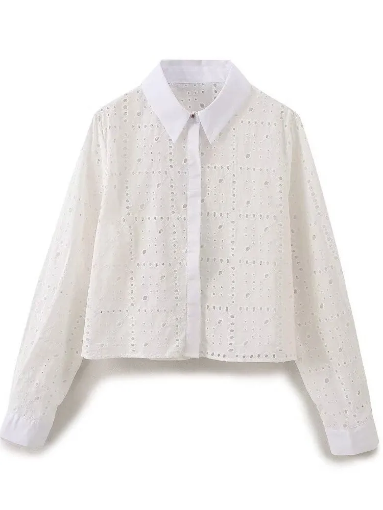 

Spring 2026 Loose Long Sve Collared Casual White irt Ladies Embroidered Hollow out Ladies Faion Outerwear Top