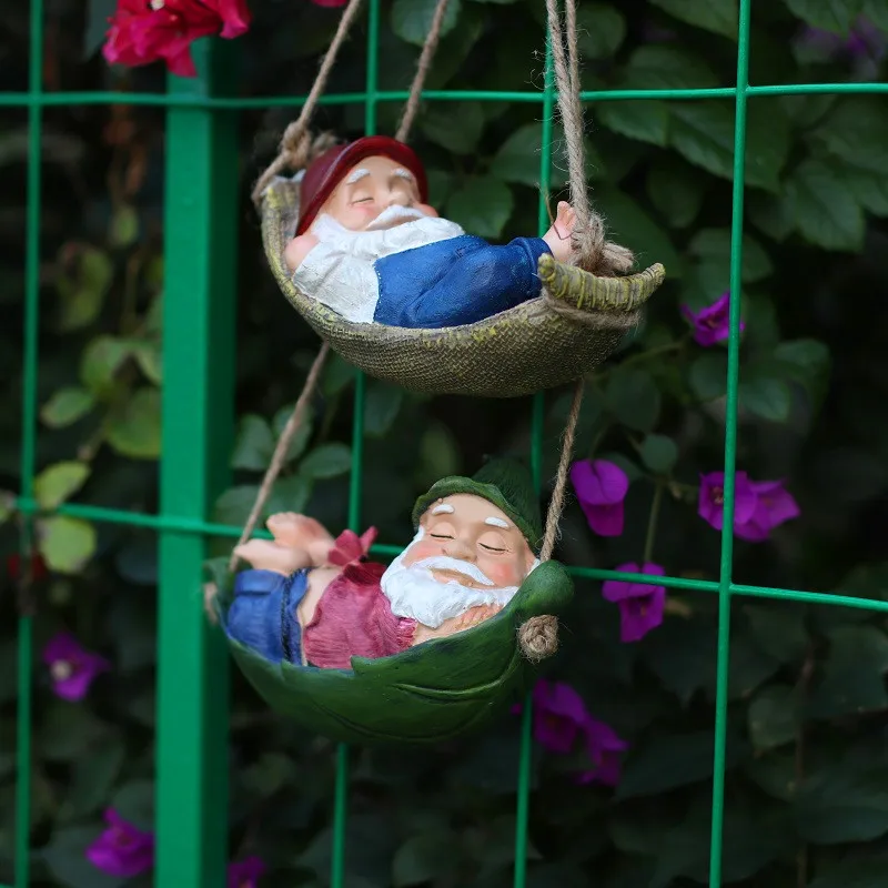 Creative Resin Lying Santa Claus Statue Garden On the Tree Pendant Elf Shape Landscaping Hanging Ornament for Home Decoration