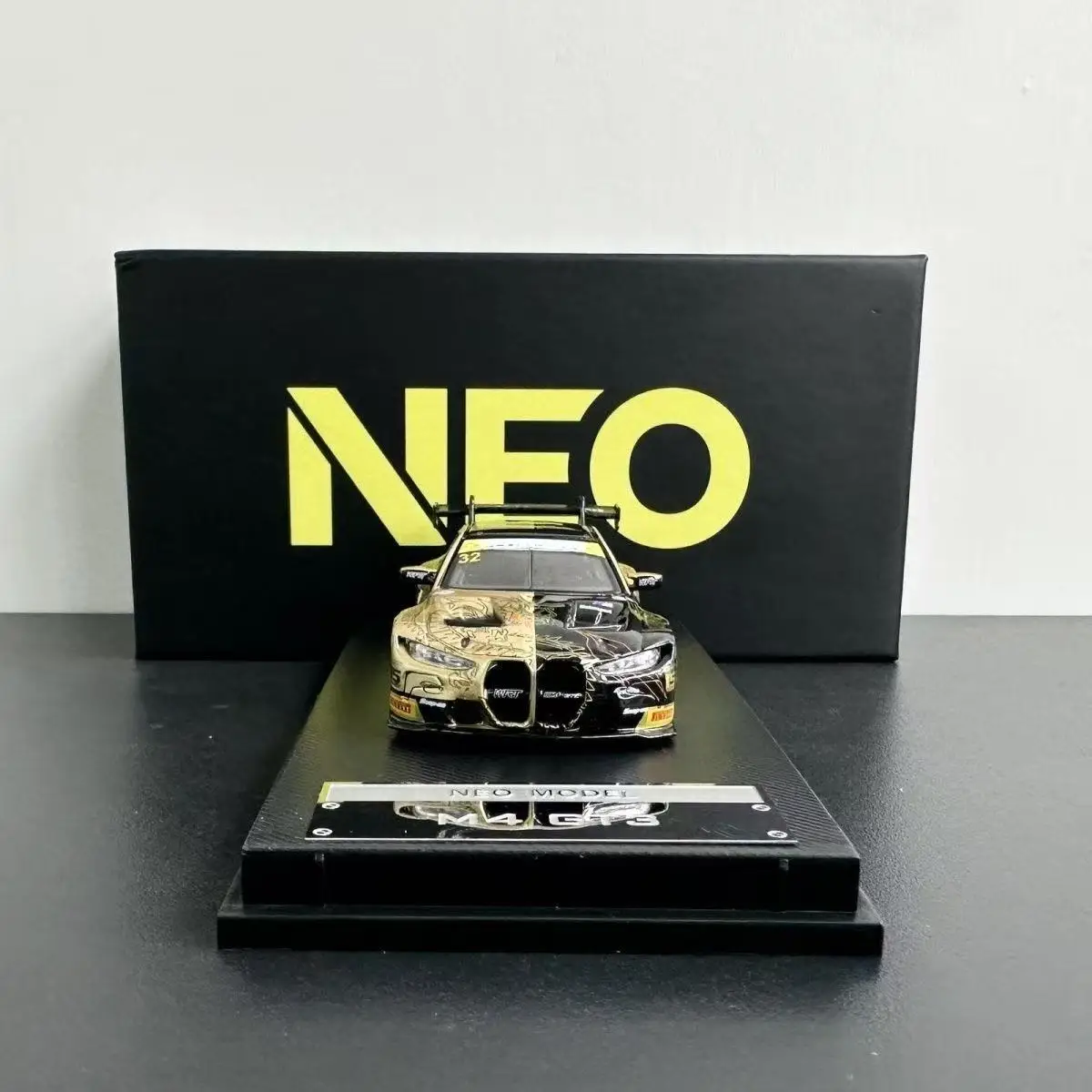 In Stock 1: 64 M4 GT3 Golden Dragon Racing Car Alloy Model Castings Static Car Model Creative Decoration Item Festival Gift