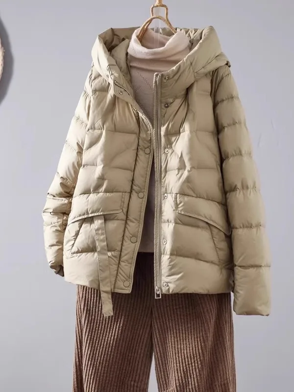 

Легкая женская пуховая куртка: модная, повседневная, свободного кроя, с капюшоном, теплая, белая, из натурального пуха, новинка в корейском стиле