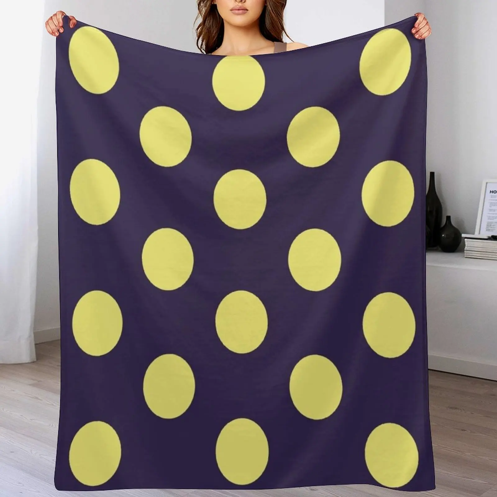 

Large YELLOW and NAVY BLUE POLKA DOTS Throw Blanket Fashion Sofas Furrys Decorative Throw For Sofa Thin Blankets