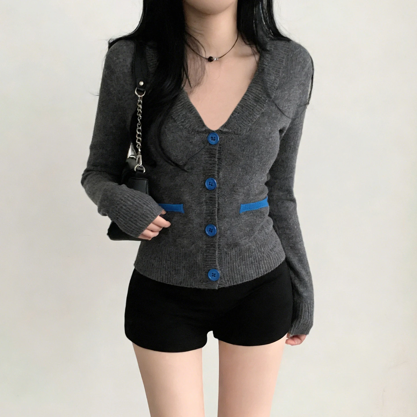 Women V‑Neck Color Contrast Button Cardigan Long Sleeve Slim Fit Patch Pocket Vintage Knitted Cropped Sweater Top