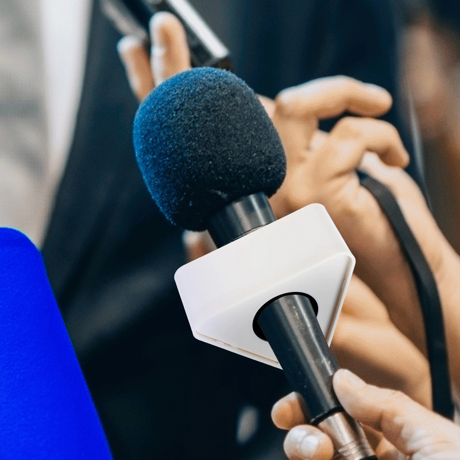 

2Pcs Triangle Microphone Station Logo Flag for Professional Interview Mic Portable ABS Molded Mic Stand with Large Logo Display