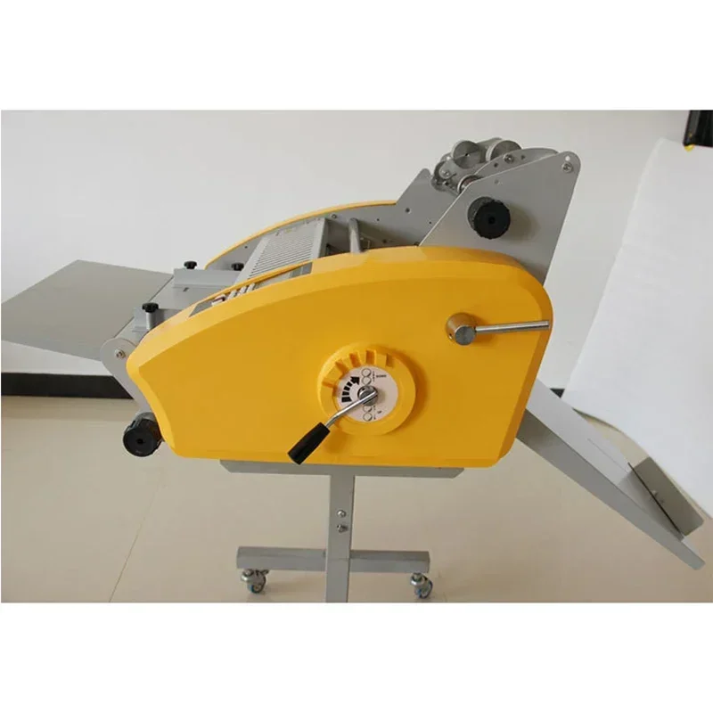 

New Electric Automatic Laminating Machine Trimming And Feeding Hot Laminating Machine Cold Laminating Machine