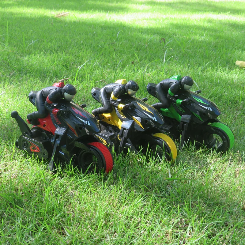 Y09 Motocicletta acrobatica telecomandata ad alta velocità - 360 °   Moto RC Drift con rotazione di 2,4 GHz, 45 minuti di autonomia per bambini