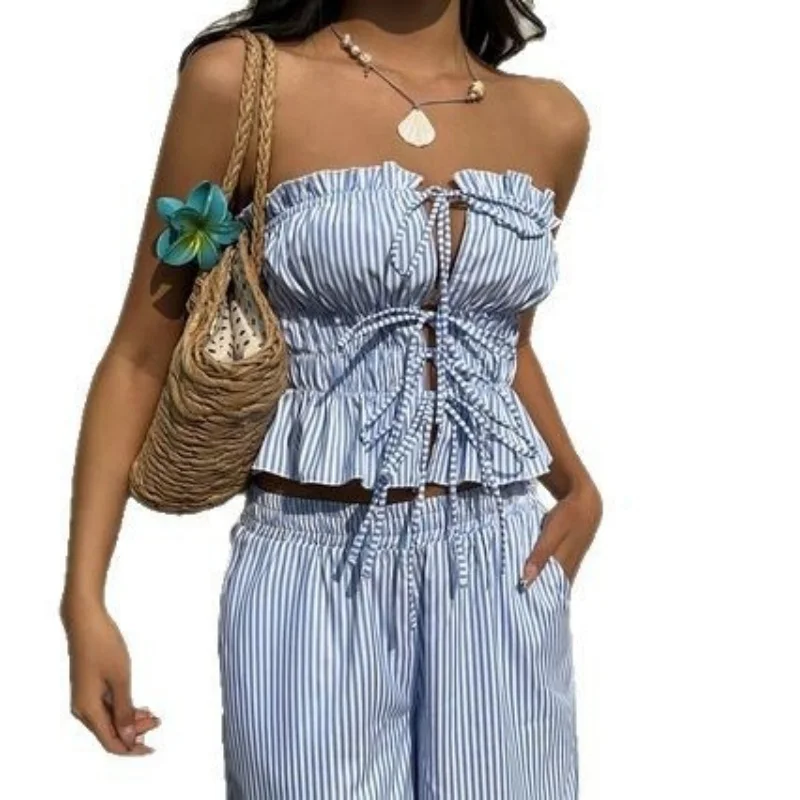 

Women's 2026 Spring New Striped Two-Piece Set Fashionable Elegant Ban deau Ruched Crop Top & Shorts Set