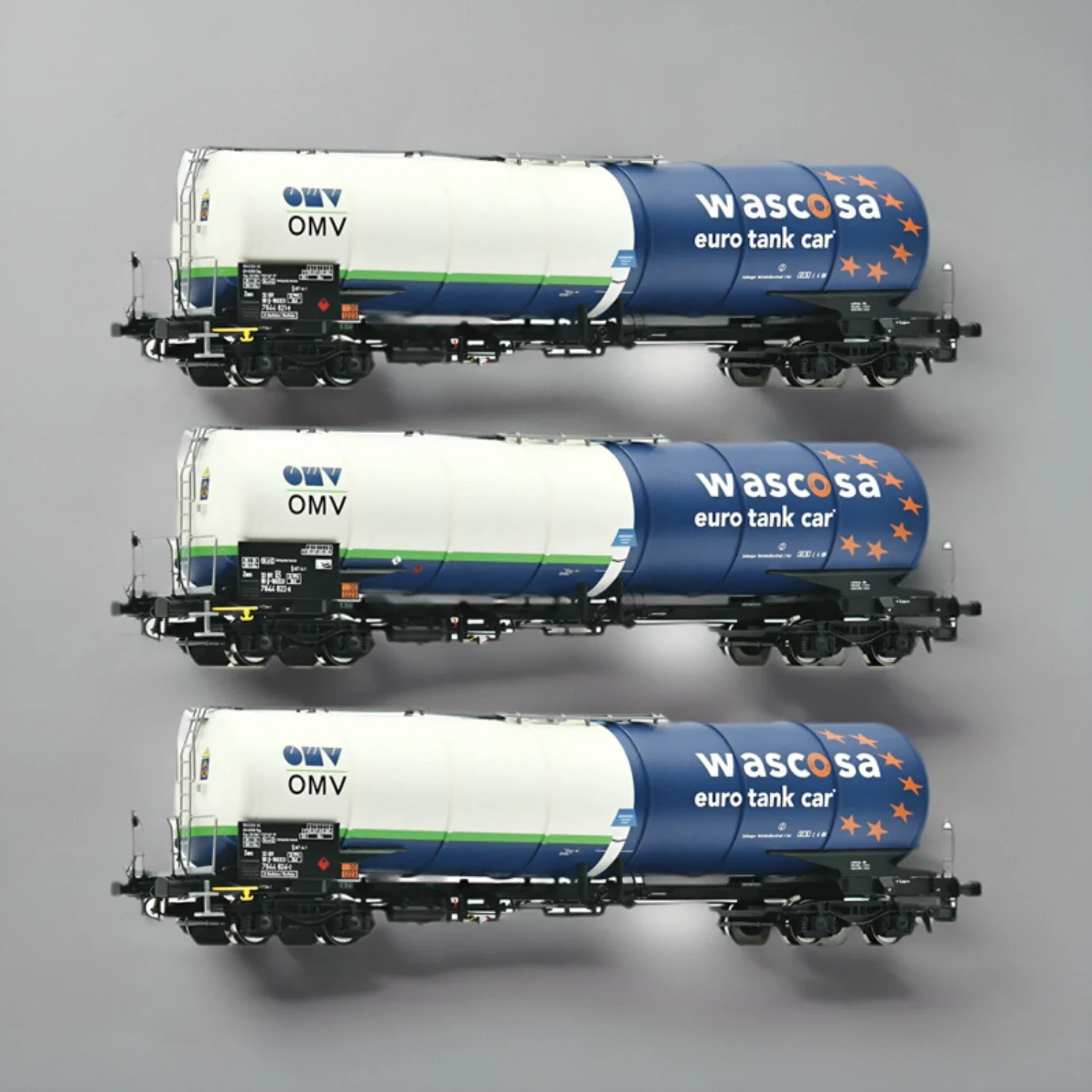 ROCO HO 1/87 Train Model Set 6600054 Two-color Tanker 3-section Set Toy Gift