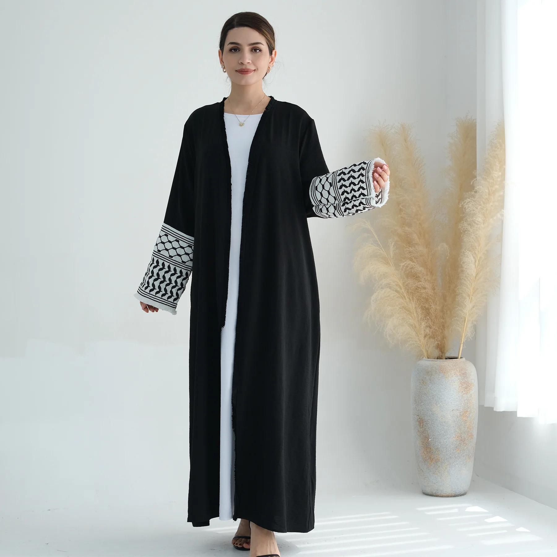 2024 Trend Abaya palestinese Abaya kufiyah Design ricamo Cardigan donna abbigliamento islamico abiti nappa di alta qualità nero