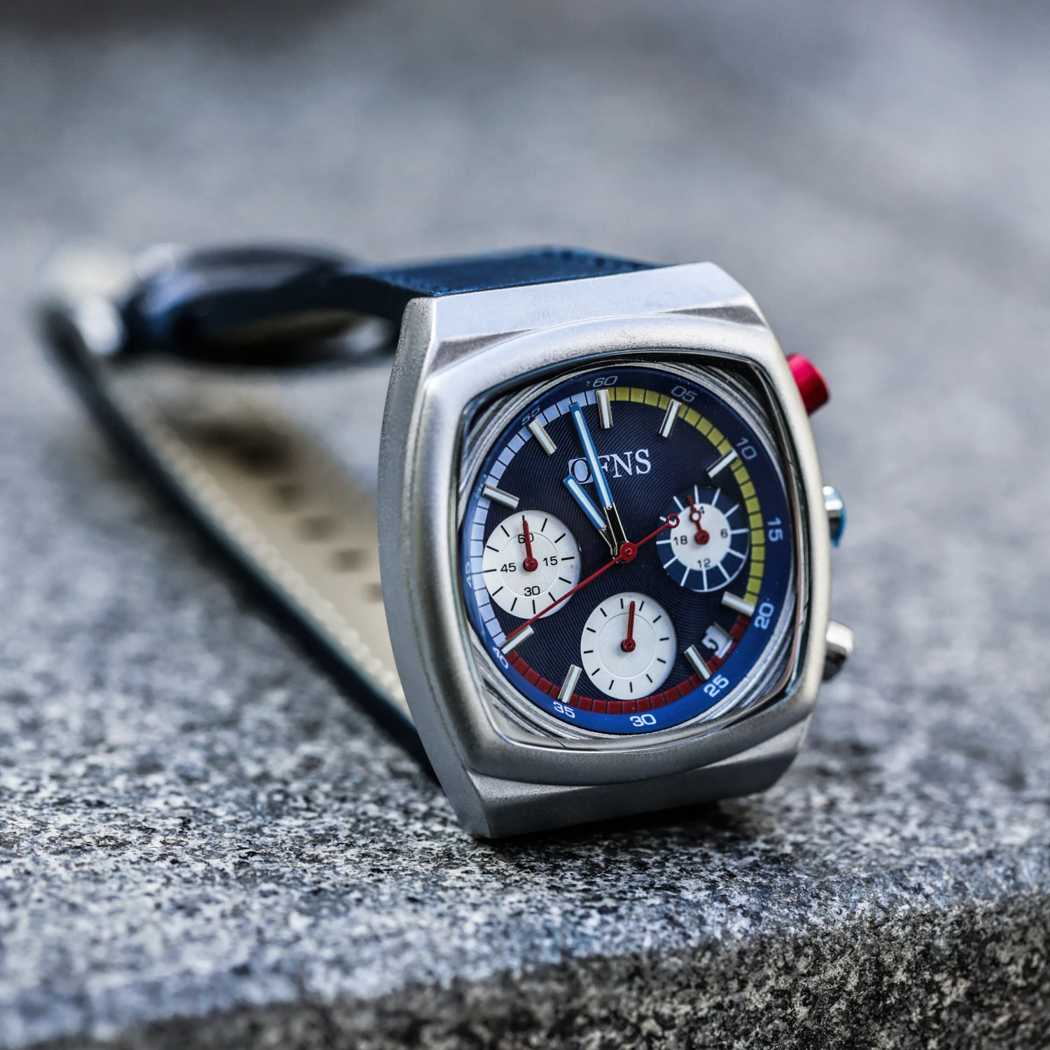 

CILOA2025 New Men's Square Stainless Steel Quartz Watch - Business, Casual & Sports Style, Waterproof 1635