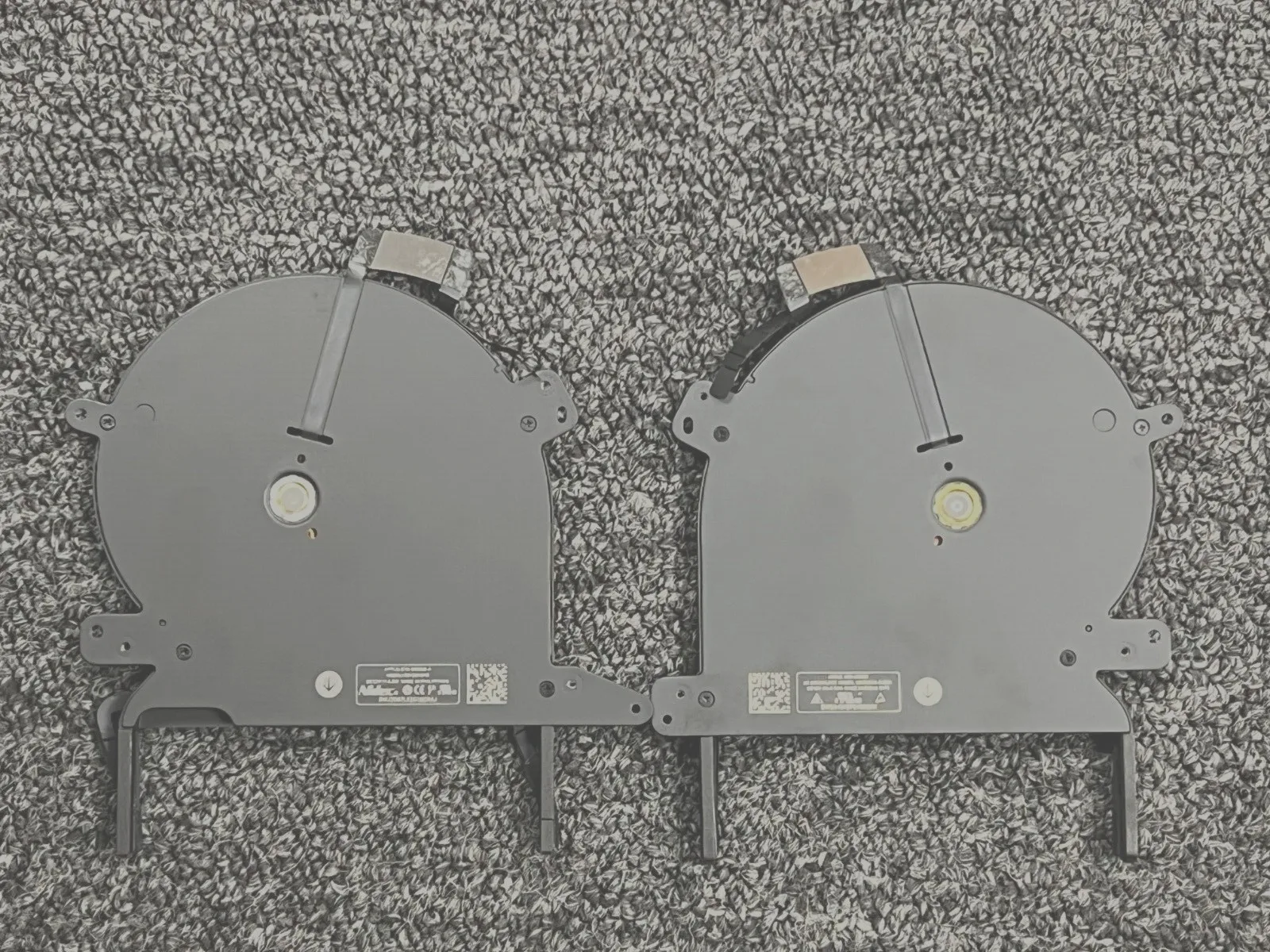 

Левый/правый вентилятор для MacBook Pro 2021 16 дюймов A2485