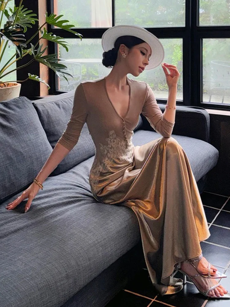 Ele الساتان طويل الدكتور للنساء عالية الخصر ألف خط صورة ظلية V-Ne عادية Ocn الفرنسية Sle ألياف البوليستر طويلة Sve