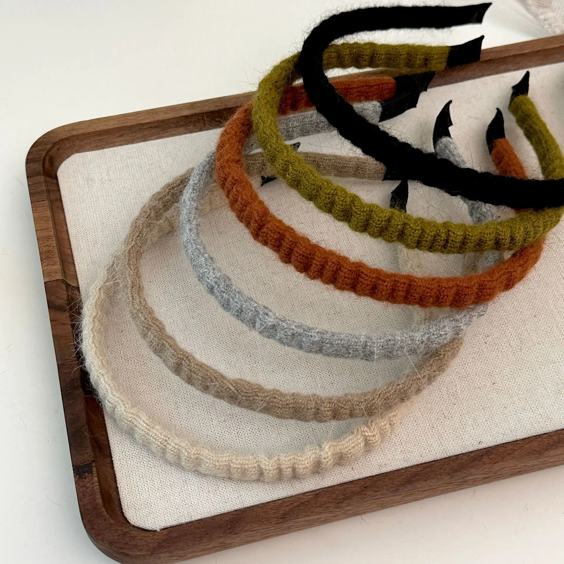 Ikat Kepala Rajutan Wol Ikat Rambut Wanita Anak Perempuan Musim Dingin Lebar 1CM Ikat Rambut Lingkaran Rambut Bezels Scrunchies Aksesoris Rambut Fashion