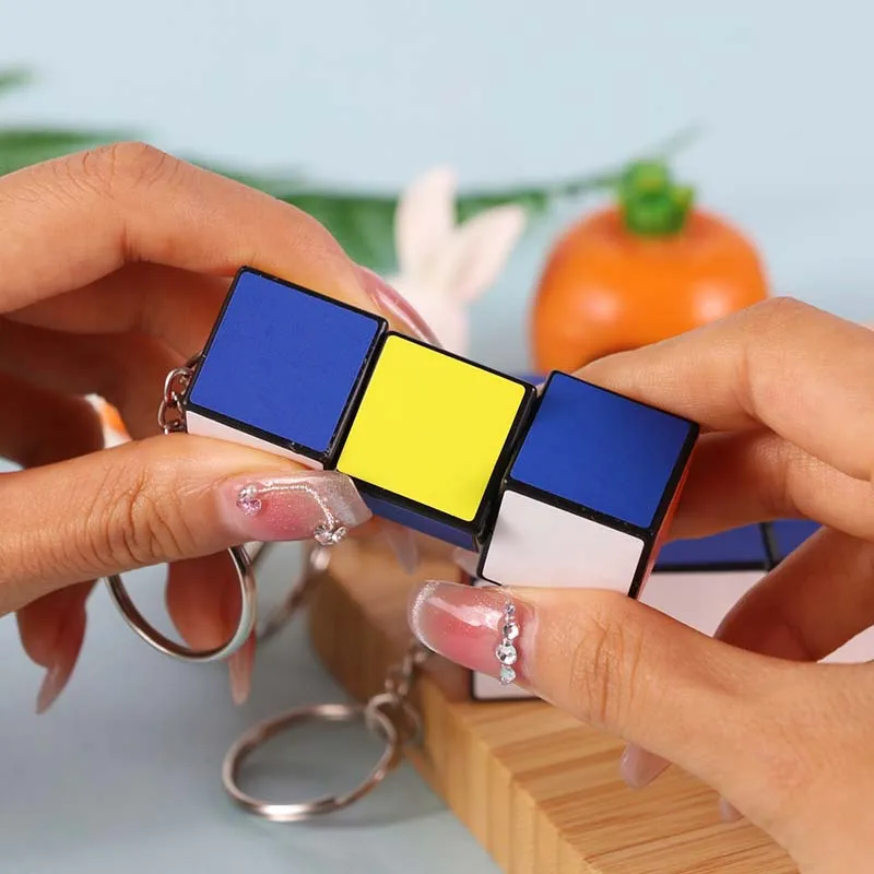 5Pcs Kids Puzzle Toys First-order Rectangular Magic Cube Keychain Pendant Creative Fun Finger Gadgets Spinning Magic Cube Toys