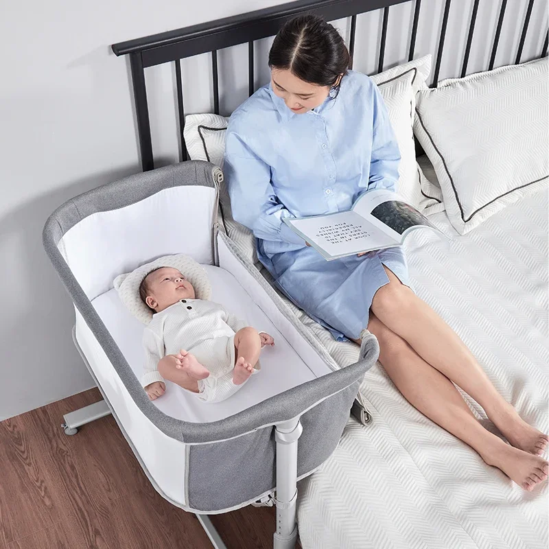 

New Designed 8 Music 2 Swing Speeds Bassinet Remote Control Co Sleeper Storage Basket Removable Wheels Electric Swing Bed