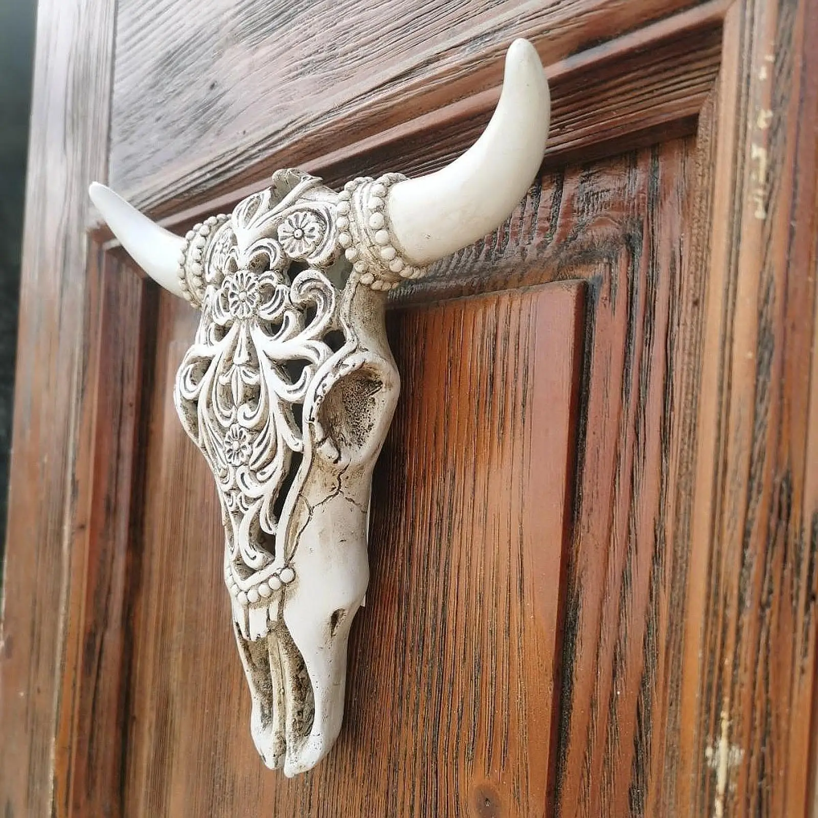 Cow Head Wall Decor Wall Ornament Wall Hanging Tribal Decorative Ornaments Artwork Home Decor for Housewarming Farmhouse Bar