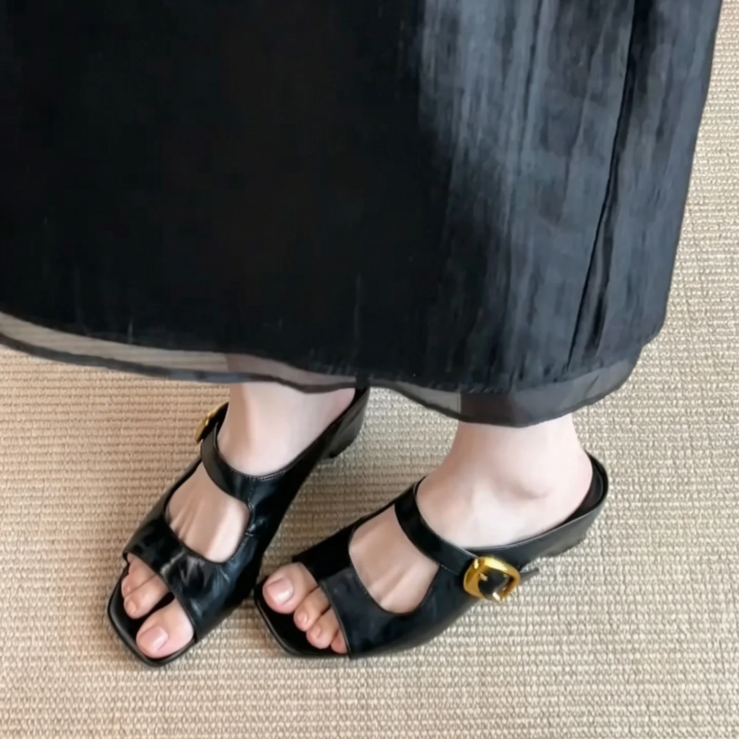 Slippers Women Summer Outside Sandal Retro Square Head Thick Heel Muller Shoes Women's Spring and Summer Bag Head Half Slippers view 5