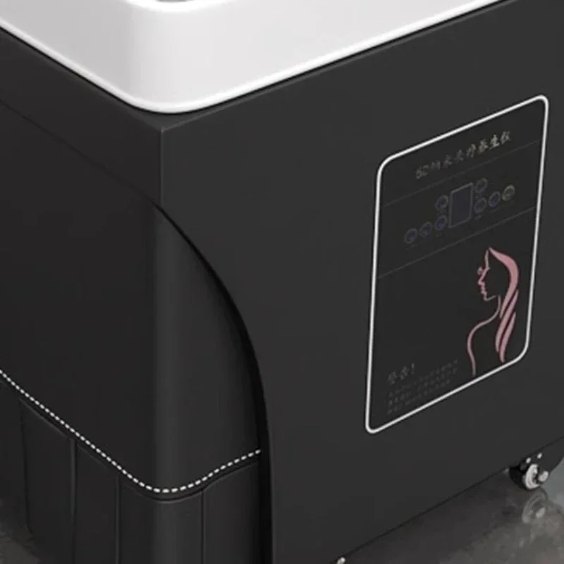 Рисунок 5 - Кровать Headspa, массажное кресло-шампунь,