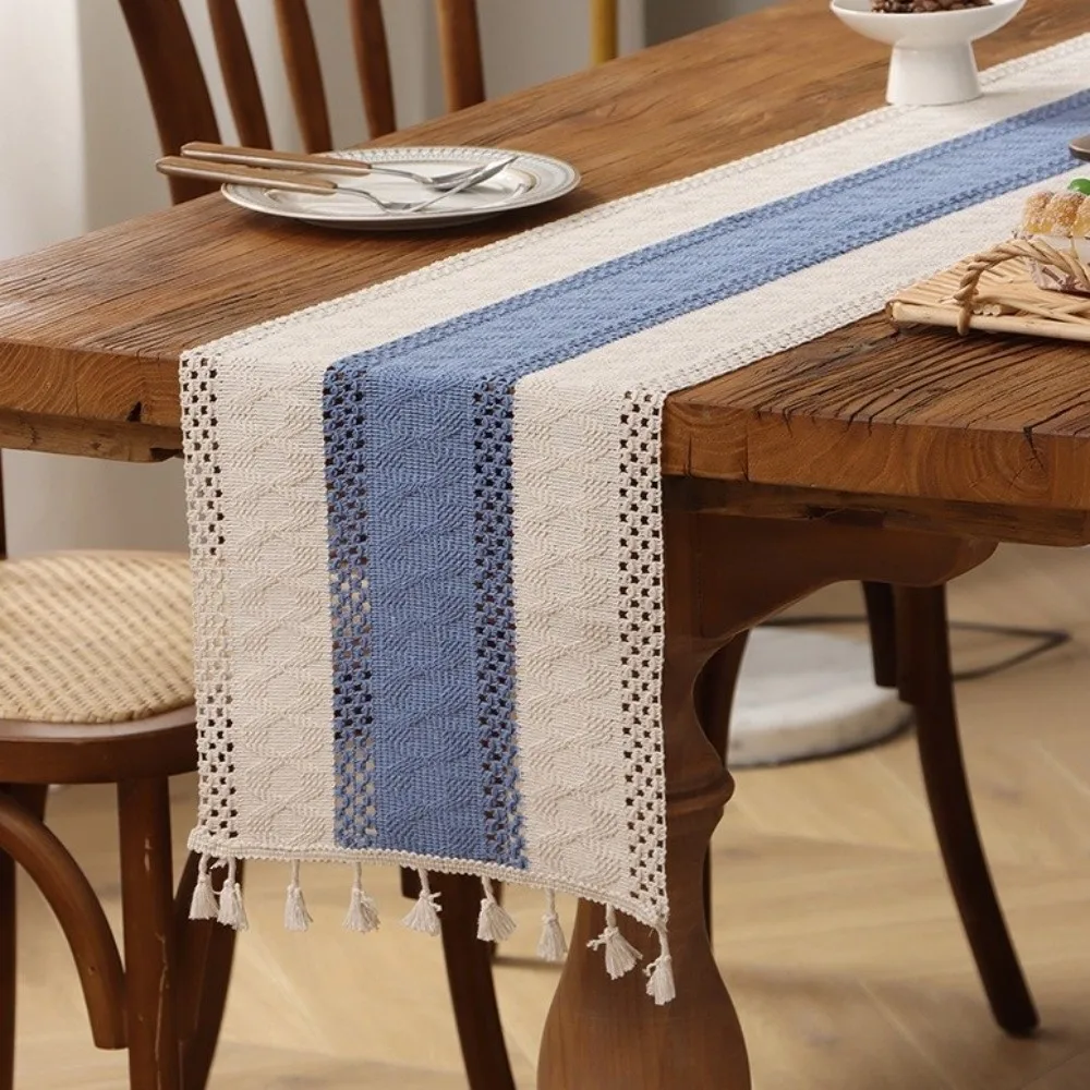 Rustic Style Knitted Hollow-out Table Runner Soft Splicing Bohemian Table Flag with Tassels Washable Farmhouse Tablecloth Hotel