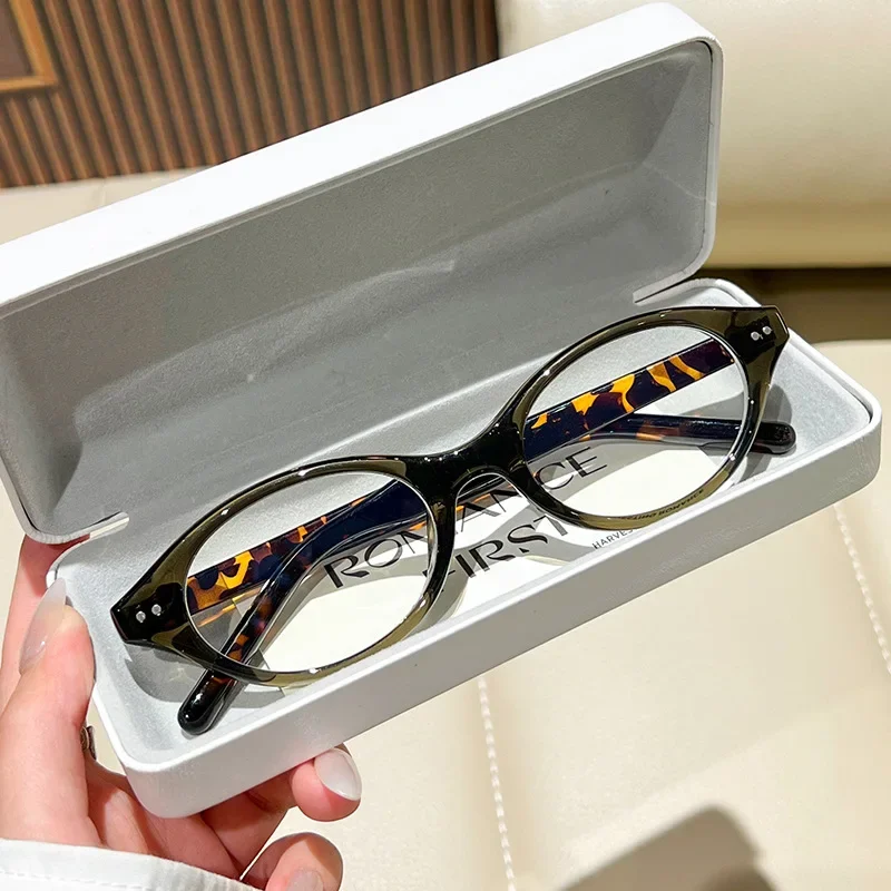 نظارات نسائية بإطار بيضاوي صغير عادي، نظارات عصرية مضادة للضوء الأزرق لتعزيز الوجه، نظارات خفيفة للغاية وعالية الوضوح