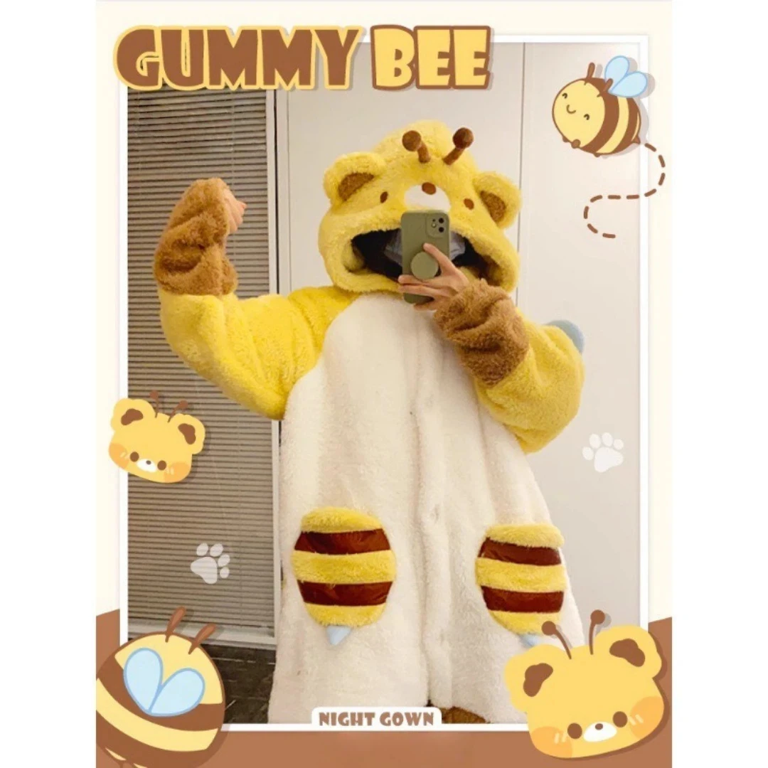 

Winter Cute Bee Pajamas Long Warm Coral Fleece Bathrobe Cartoon Funny Home Wear Set Nightgown for Women Men Christmas Gifts