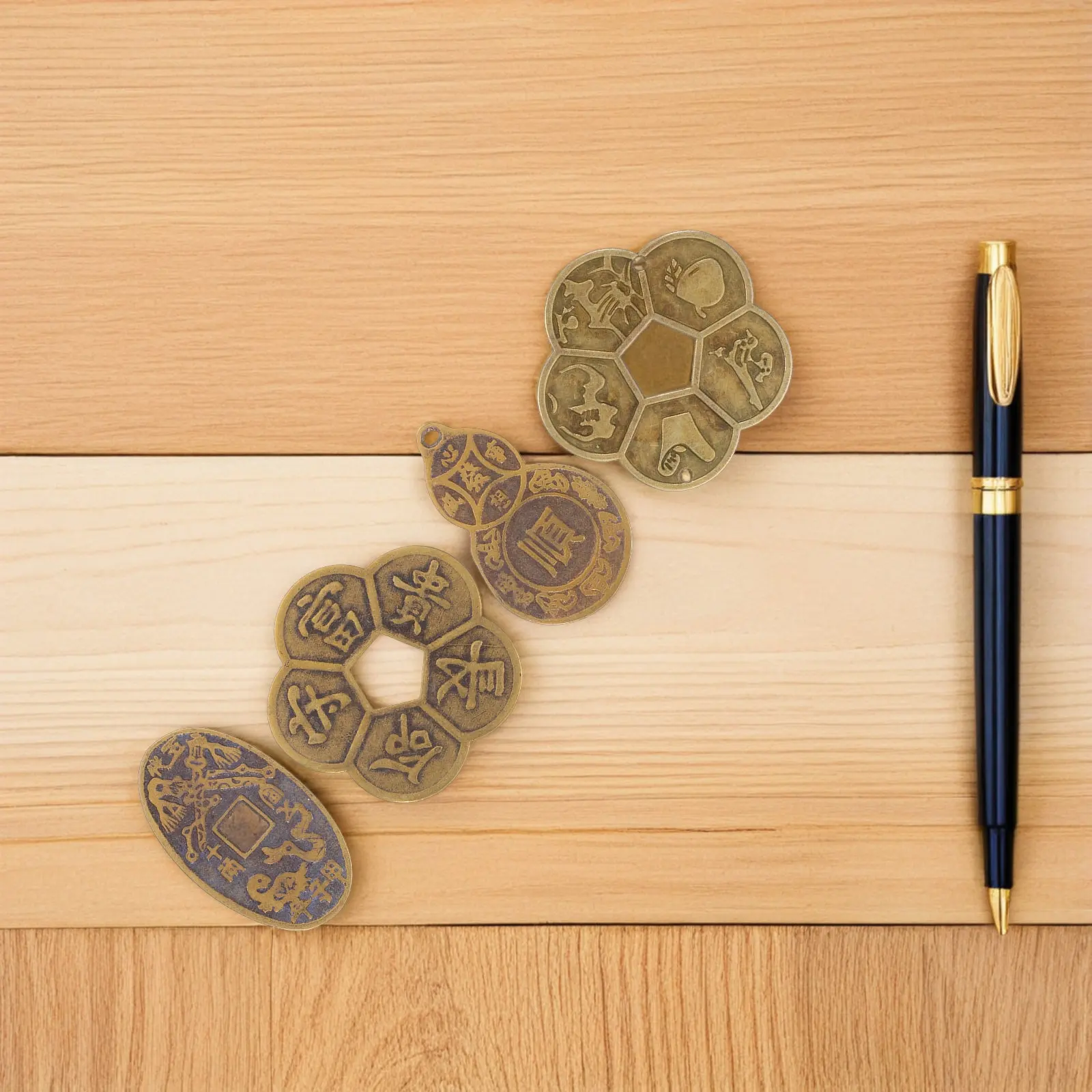 

4Pcs Chinese Ancient Style Feng Shui Brass Divination Coins Luck Coins Fortune Telling Crafts Decorative Multi Function