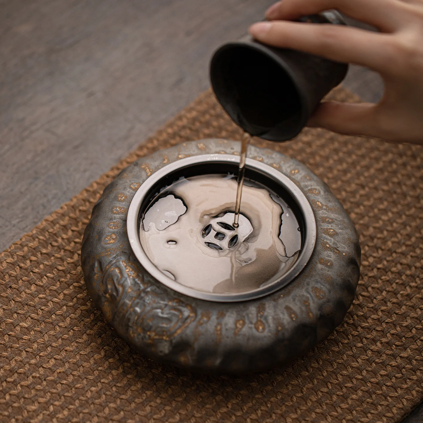 Gilt Iron Glaze Ancient Coarse Pottery Water Storage Dry Soaking Tray for Home Fruit Pastry Tray Ceramic Tea Tray