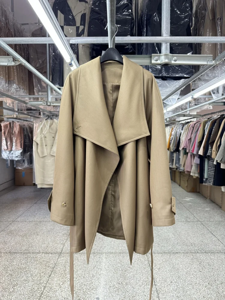 Newly Big Collar Silhouette Design Trench Coat for Women Oversized Bat Sleeved Short Style Trench Spring Autumn High-end Jacket