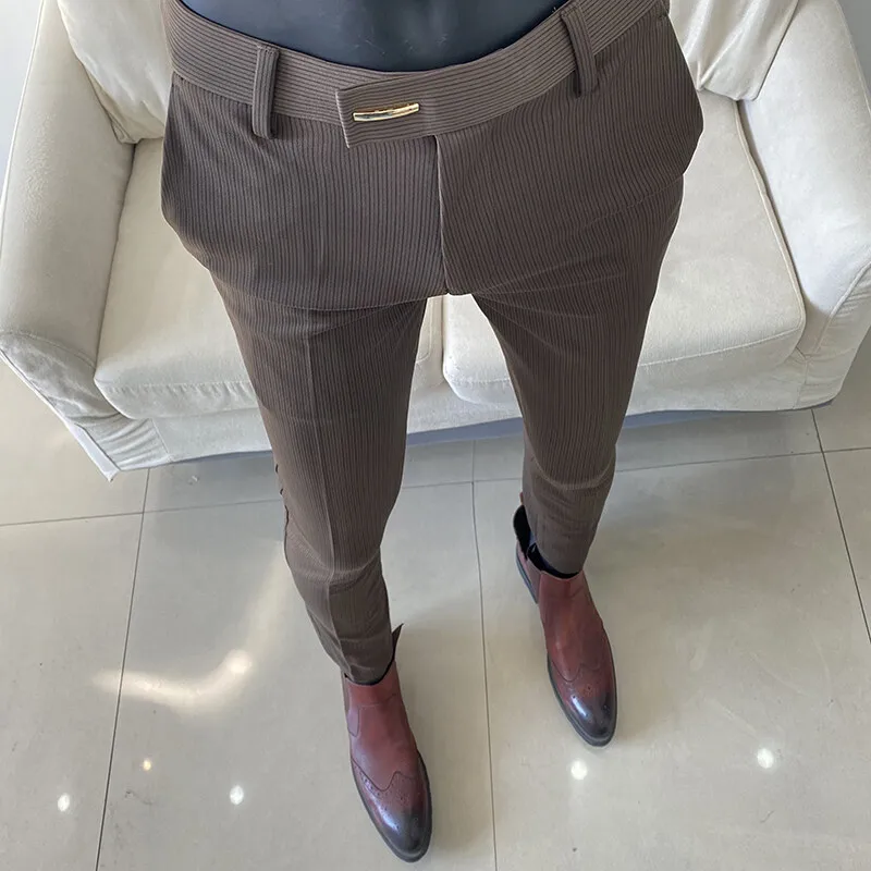 2025 primavera nueva moda traje a rayas pantalón hombres coreano elegante Slim Fit pantalones ajustados hombres negocios Oficina Social pantalones casuales