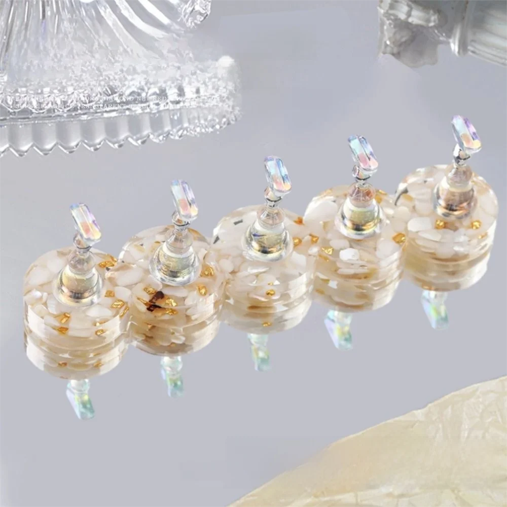 

Square/Round Base Magnetic Nail Holder 5 Nail Holders Press on Acrylic False Nail Stand Detachable Easy to use